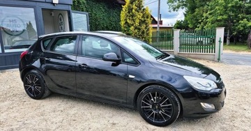 Opel Astra J Hatchback 5d 1.4 Turbo ECOTEC 120KM 2012 Opel Astra BENZYNA nawigacja 5 DRZWI PARKTRONIC okazja polecamy, zdjęcie 9