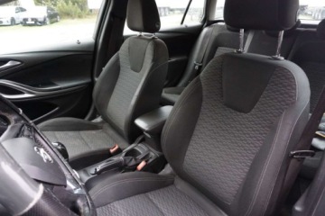 Opel Astra K Sports Tourer 1.6 CDTI 136KM 2018 Opel Astra Bezwypadek Tempomat Czujniki park. Klima 2stref. FV23, zdjęcie 9