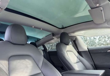 Seat Leon III ST 2.0 TDI CR 150KM 2022 Tesla Model 3 2022r wersja EU 2.0 Elektryczny 283KM, zdjęcie 4