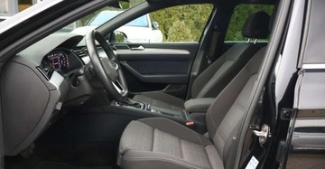 Volkswagen Passat B8 Variant Facelifting 2.0 TDI SCR 150KM 2022 Volkswagen Passat (nr 27) 2.0 TDI 150KM Salon PL Tempomat Kamera Panorama, zdjęcie 11