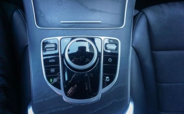 Mercedes GLC C253 SUV 2.0 250 211KM 2018 Mercedes-Benz GLC 4x4 2.0 Benzyna 211KM, zdjęcie 27