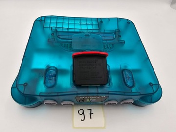 КОНСОЛЬ NINTENDO 64, ЕВРОПЕЙСКАЯ ВЕРСИЯ, ПРОЗРАЧНАЯ СИНЯЯ + ОРИГИНАЛЬНЫЕ АКСЕССУАРЫ
