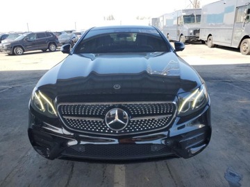 Mercedes Klasa E W213 2020 Mercedes-Benz Klasa E 2020r., AMG 53 4 MATIC, od ubezpieczalni 3.0 Benzyna, zdjęcie 1