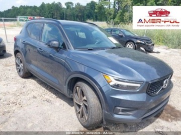 Volvo XC40 2022 Volvo XC 40 2022r, R-Design, 2.0L, 4x4 2.0 Benzyna 252KM