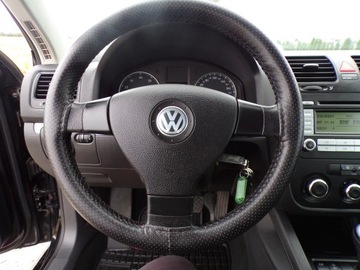 Volkswagen Jetta V 1.6 FSI 115KM 2006 VOLKSWAGEN JETTA 1.6 BENZ ZAMIANA Z NIEMIEC, zdjęcie 19