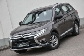 Mitsubishi Outlander III SUV Facelifting 2015 2.0 MIVEC 150KM 2016 Mitsubishi Outlander MITSUBISHI OUTLANDER 2.0 150KM HAK LED Gwarancja 12m-, zdjęcie 2