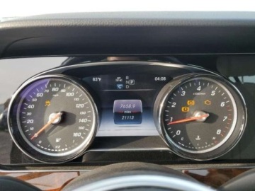 Mercedes Klasa E W213 2019 Mercedes-Benz Klasa E E300 4matic 2.0 Benzyna 241KM, zdjęcie 9