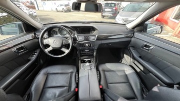 Mercedes Klasa E W212 Kombi 300 CDI BlueEFFICIENCY 231KM 2011 Mercedes-Benz Klasa E Bardzo ladny stan . 3,0 CDI Automat Pneomatyka 3.0, zdjęcie 5