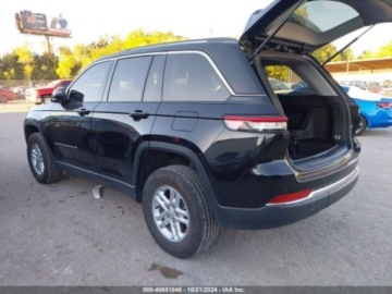 Jeep Grand Cherokee V 2023 Jeep Grand Cherokee Laredo, 2023r., 4x4, 3.6L 3.6 Benzyna 293KM, zdjęcie 2