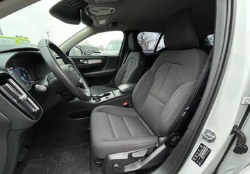 Volvo XC40 Crossover 1.5 T3 163KM 2021 Volvo XC 40 Momentum Pro, GPS, Kamera, Tempomat, Rozpoznawanie znakow,Bezw, zdjęcie 6
