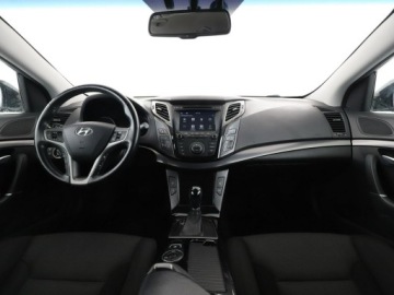 Hyundai i40 Kombi Facelifting 2.0 GDI 165KM 2015 Hyundai i40 Automat Navi Czujniki perkowania, zdjęcie 14