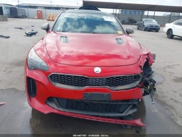 Kia Stinger Liftback 3.3 T-GDi 366KM 2018 Kia Stinger 2018 r. 3,3 L GT2 AWD 3.3 Benzyna 365KM, zdjęcie 1