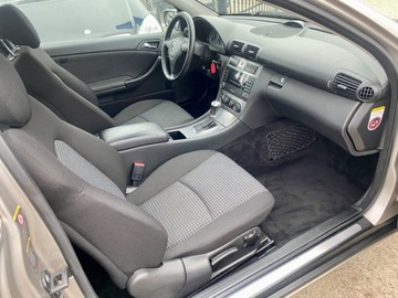 Mercedes Klasa C W203 Coupe W203 1.8 (C 180 Kompressor) 143KM 2006 Mercedes-Benz Klasa C 1.8 Benzyna 143KM, zdjęcie 23