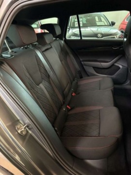 Skoda Octavia IV RS Kombi 2.0 TSI 245KM 2022 Skoda Octavia RS 2.0 TSI 245KM DSG Navi Head Up FV23 2.0 Benzyna, zdjęcie 33