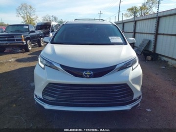 Toyota Sienna III 2021 Toyota Sienna 2021r., LIMITED, od ubezpieczalni 2.5 Benzyna 189KM, zdjęcie 1