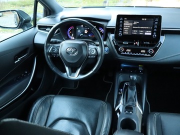 Toyota Corolla XII 2019 Toyota Corolla 2.0 Hybrid, Salon Polska, zdjęcie 6