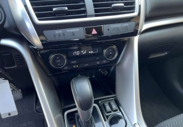 Mitsubishi Eclipse Cross SUV 1.5 T 163KM 2018 Mitsubishi Eclipse Cross 1,5 163KM Rej.01.2019 Automat Kamera Klimatronik, zdjęcie 17