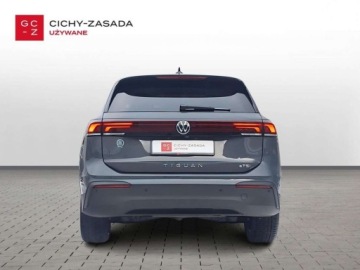 Volkswagen Tiguan II SUV Facelifting 1.5 TSI 150KM 2024 Volkswagen Tiguan serwis ASO 1.5TSI 150KM bezwypadkowy pakiety LED ACC IQd, zdjęcie 3