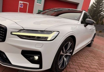 Volvo V60 II  Kombi 2.0 D4 190KM 2019 Volvo V60 R DESIGN 2.0D4 AWD 190ps AutoMat8Biegow HiBeamLED SerwisASO VAT23, zdjęcie 15