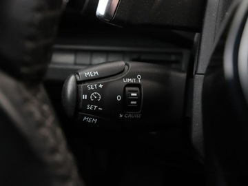 Peugeot 3008 II Crossover 1.5 BlueHDI 130KM 2018 Peugeot 3008 Automat Virtual Navi Kamera cofania, zdjęcie 33