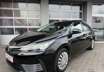 Toyota Corolla XI Sedan 1.33 Dual VVT-i 99KM 2016 Toyota Corolla Salon Polska, Serwis ASO, Przebieg 95tys 1.3 Benzyna 99KM, zdjęcie 2