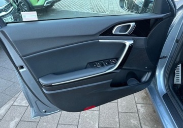 Kia Ceed III Hatchback Facelifting  1.5 T-GDI 140KM 2024 Kia Ceed MY25 Business Line 140KM 7DCT automat, dostepny od reki w Gdyni, zdjęcie 10