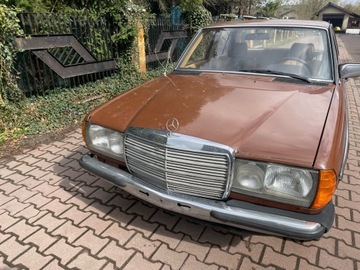 Mercedes W123 Sedan 2.4 D 72KM 1982