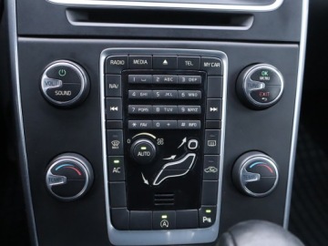 Volvo V60 I Kombi 1.6 DRIVe 115KM 2013 Volvo V60 D2, Navi, Klima, Klimatronic, Tempomat, zdjęcie 11
