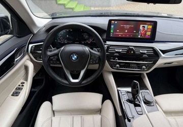 BMW Seria 5 G30-G31 Touring Facelifting 2.0 520d 190KM 2021 BMW Seria 5 520d Luxury Line KAMERA AMBIENTE serwisowany Bezwypadkowy, zdjęcie 19