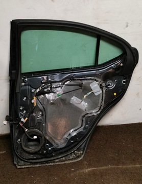 DVEŘE LEVÉ ZADNÍ LEXUS IS II