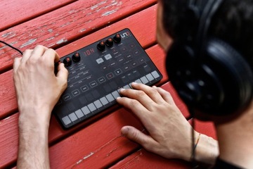 Ik Multimedia IP-UNO-SYNTH-IN Analogowy
