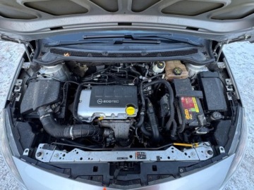 Opel Astra J Sedan 1.4 Turbo ECOTEC 140KM 2013 Opel Astra 1.4 benzyna 140KM 2013r Automat, zdjęcie 7