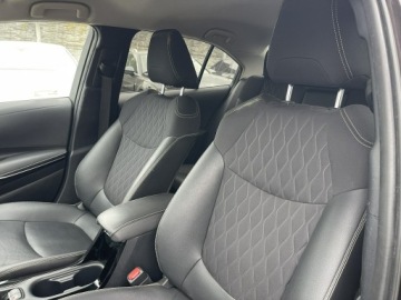 Toyota Corolla XII Sedan 1.8 Hybrid 122KM 2019 Toyota Corolla Hybryda Automat Podgrz Kamera, zdjęcie 10