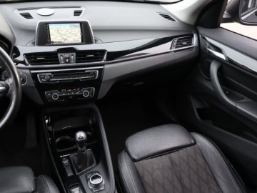 BMW X1 F48 2016 BMW X1 sDrive16d, Skóra, Navi, Klima, Klimatronic, zdjęcie 7