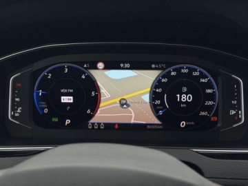 Volkswagen Passat B8 Variant Facelifting 2.0 TDI SCR 150KM 2023 Volkswagen Passat TDI 150KM Elegance LED Matrix Nawigacja Martwe pole, zdjęcie 18