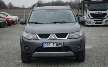 Mitsubishi Outlander II 2.0 DID DOHC 140KM 2007 Mitsubishi Outlander 2.0D 7-Osobowy 4x4 Klima Hak Skora Bez Korozji Sprowa, zdjęcie 2