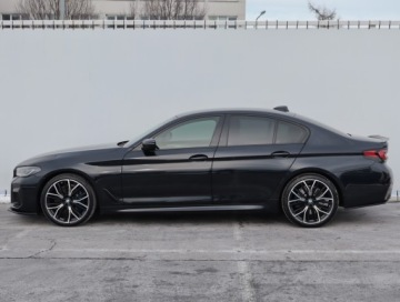 BMW Seria 5 G30-G31 Limuzyna 520d 190KM 2020 BMW 5 520d xDrive, Salon Polska, Serwis ASO, zdjęcie 2