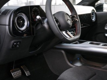 Mercedes CLA C118/X118 2026 MERCEDES-BENZ CLA 200 AMG Line Sedan 1.5 163KM 2026, zdjęcie 4