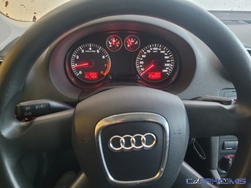 Audi A3 8P Hatchback 3d 1.6 102KM 2007 Audi A3 3-drzwiowe 1.6 MPi nowe opony Serwis Bezwypadkowy 1.6 Benzyna 102KM, zdjęcie 15