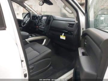 Nissan Titan 2024 Nissan Titan 2024r., 4x4, 5.6L 5.6 Benzyna 400KM, zdjęcie 8