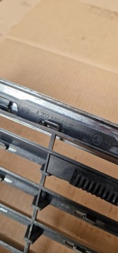 MASKA MŘÍŽKA MERCEDES C W203 A2038800183