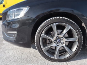 Volvo V60 I Kombi Facelifting 2.0 D3 DRIVE-E 150KM 2015 Volvo V60 D3 2.0, Salon Polska, Serwis ASO, Skóra, zdjęcie 14