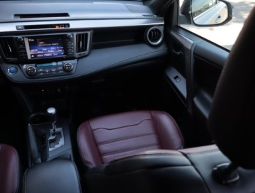 Toyota RAV4 IV MPV Facelifting 2.5 Hybrid 197KM 2017 Toyota RAV 4 2.5 Hybrid, Salon Polska, Automat, zdjęcie 7