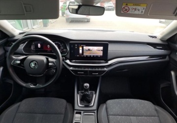 Skoda Octavia IV Liftback 1.5 TSI EVO 150KM 2023 Skoda Octavia Style 1,5 TSI E-Tec 150KM Virtual Grzane FotSerwis ASO Salon, zdjęcie 8