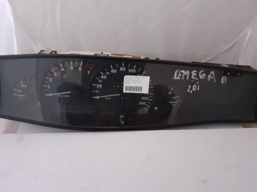 88481674 PŘÍSTROJOVÁ DESKA 2.0 90 1998 OPEL OMEGA B (25_ 26_ 27_)