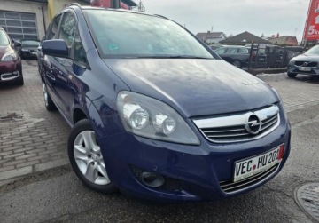 Opel Zafira C 2011 Opel Zafira 1.6Benzynasuper stan 1.6 Benzyna 105KM, zdjęcie 1