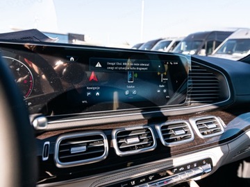 Mercedes GLE V167 SUV Facelifting 3.0 450d 367KM 2025 MERCEDES-BENZ GLE 450 d 4-Matic AMG Line 3.0 (367KM) 2025, zdjęcie 14