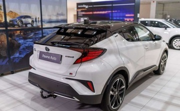 Toyota C-HR I Crossover Facelifting 2.0 Hybrid Dynamic Force 184KM 2023 Toyota C-HR 2.0 Hybrid GR Sport 2.0 Hybryda 184KM, zdjęcie 4