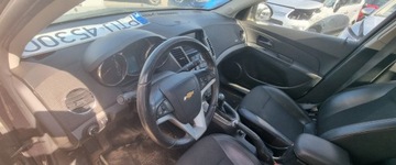 Chevrolet Cruze Hatchback 5d 1.7D  130KM 2013 Chevrolet Cruze 2013r, 1.7 CRDI. Lekko uszkodzony tyl. Jezdzi. 1.7 Diesel, zdjęcie 10