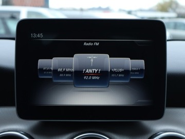 Mercedes GLA I Off-Roader Facelifting 1.6 200 156KM 2018 Mercedes GLA GLA 200, Salon Polska, Automat, zdjęcie 11